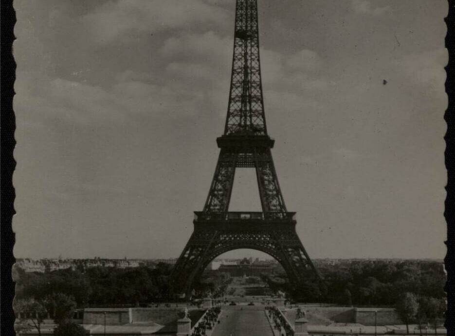 Postcards from Paris Thumbnail